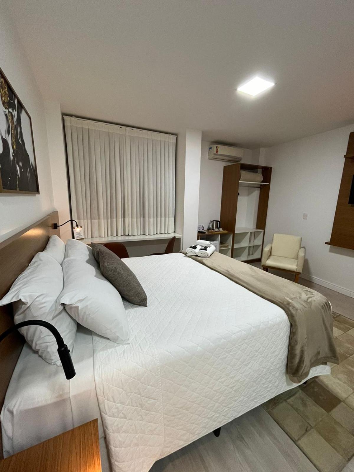 לז'אדו Zallon Hotel Executivo מראה חיצוני תמונה