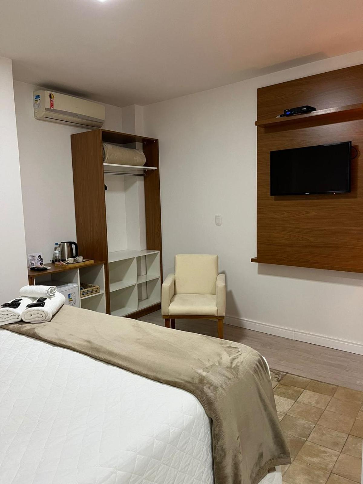 לז'אדו Zallon Hotel Executivo מראה חיצוני תמונה