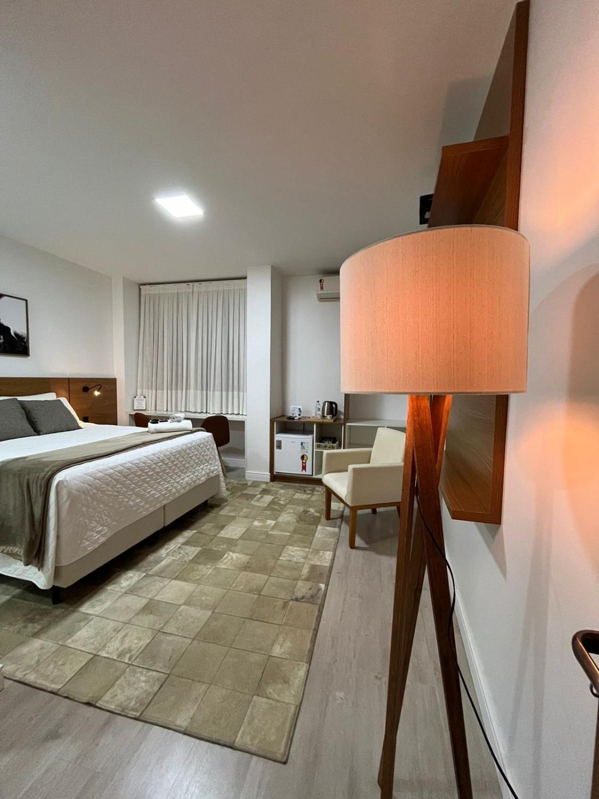 לז'אדו Zallon Hotel Executivo מראה חיצוני תמונה