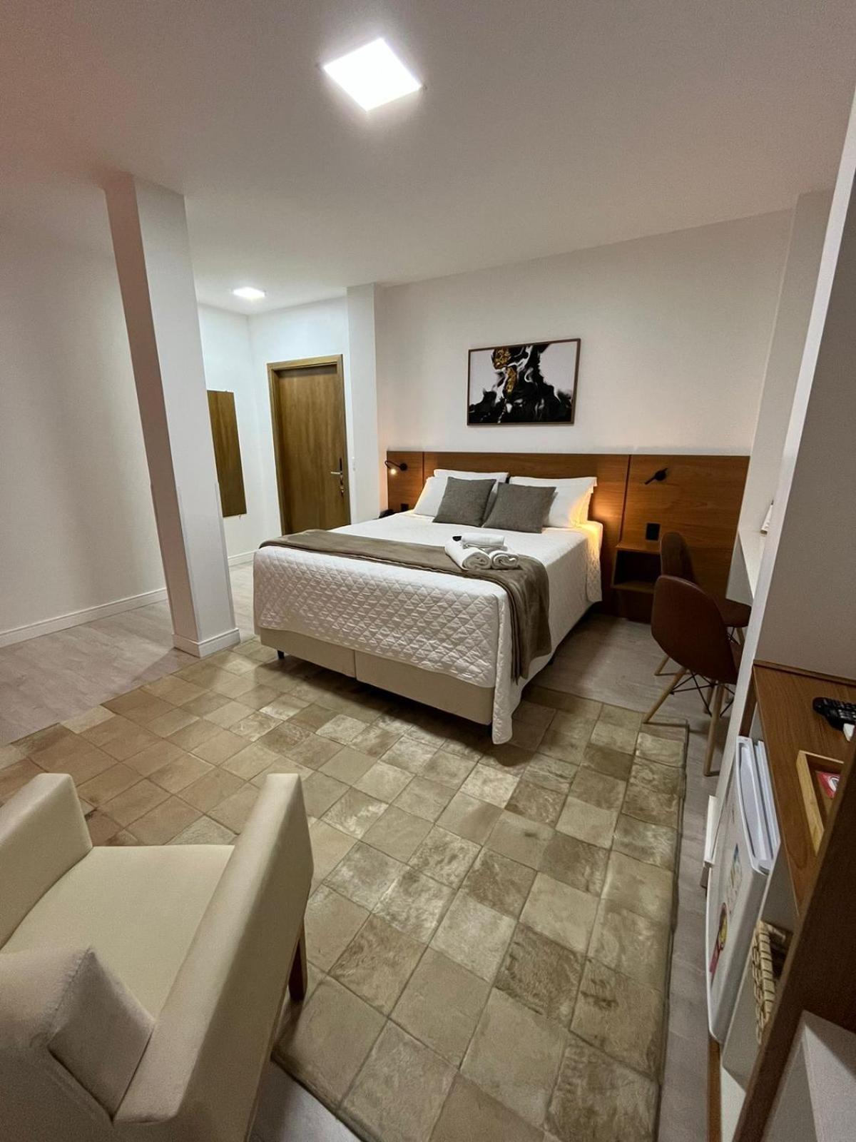 לז'אדו Zallon Hotel Executivo מראה חיצוני תמונה