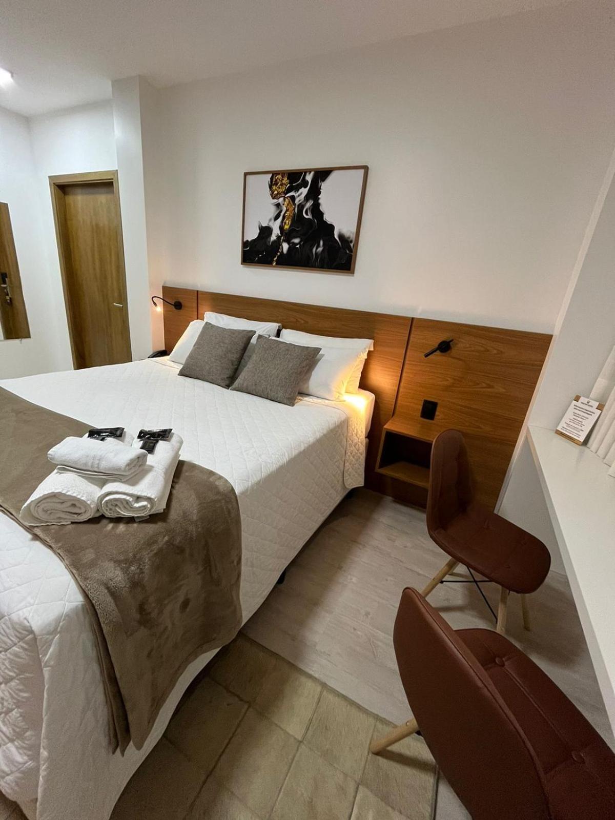 לז'אדו Zallon Hotel Executivo מראה חיצוני תמונה