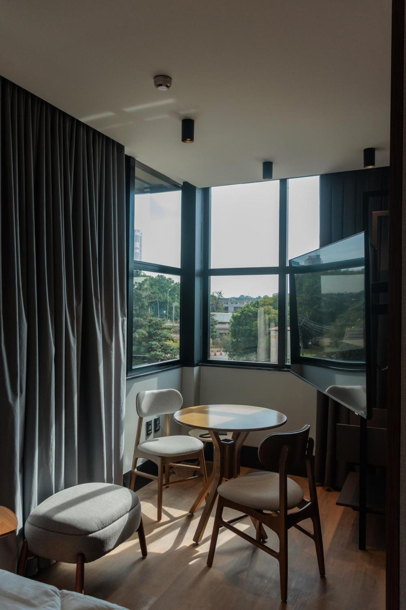 לז'אדו Zallon Hotel Executivo מראה חיצוני תמונה