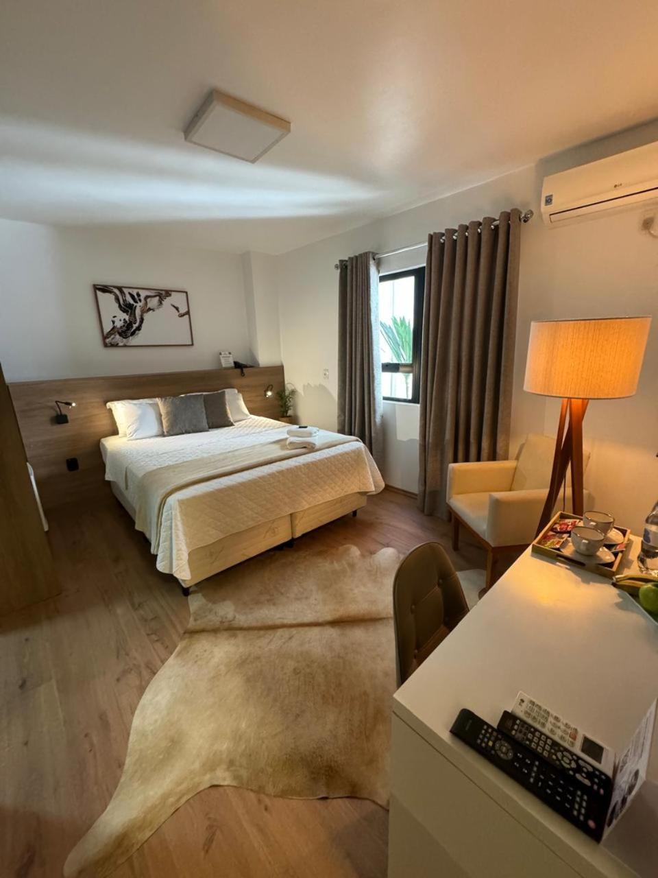 לז'אדו Zallon Hotel Executivo מראה חיצוני תמונה