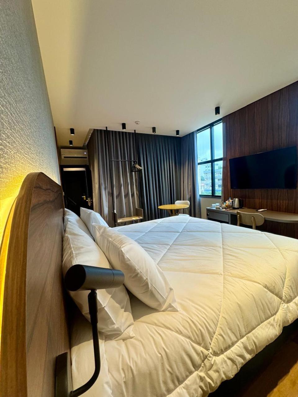 לז'אדו Zallon Hotel Executivo מראה חיצוני תמונה